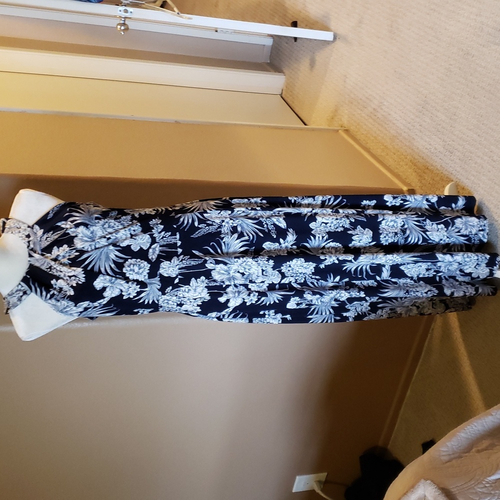 Enfocus Studio Navy and White Floral Maxi Dress - Picture 3 of 10